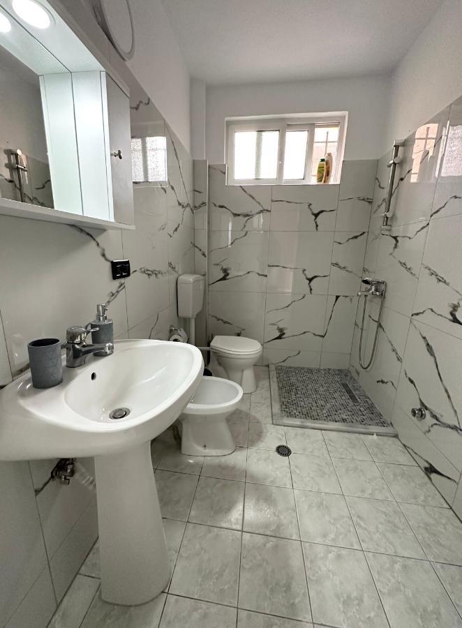 Bejart Apartment 5 Тирана Екстериор снимка